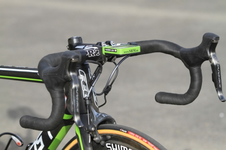 4輪自転車 丸型ハンドル